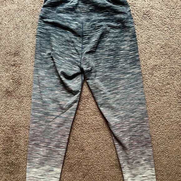 CALVIN KLEIN Performance Ombre High-Waist Leggings - Size Medium - Picture 4 of 4